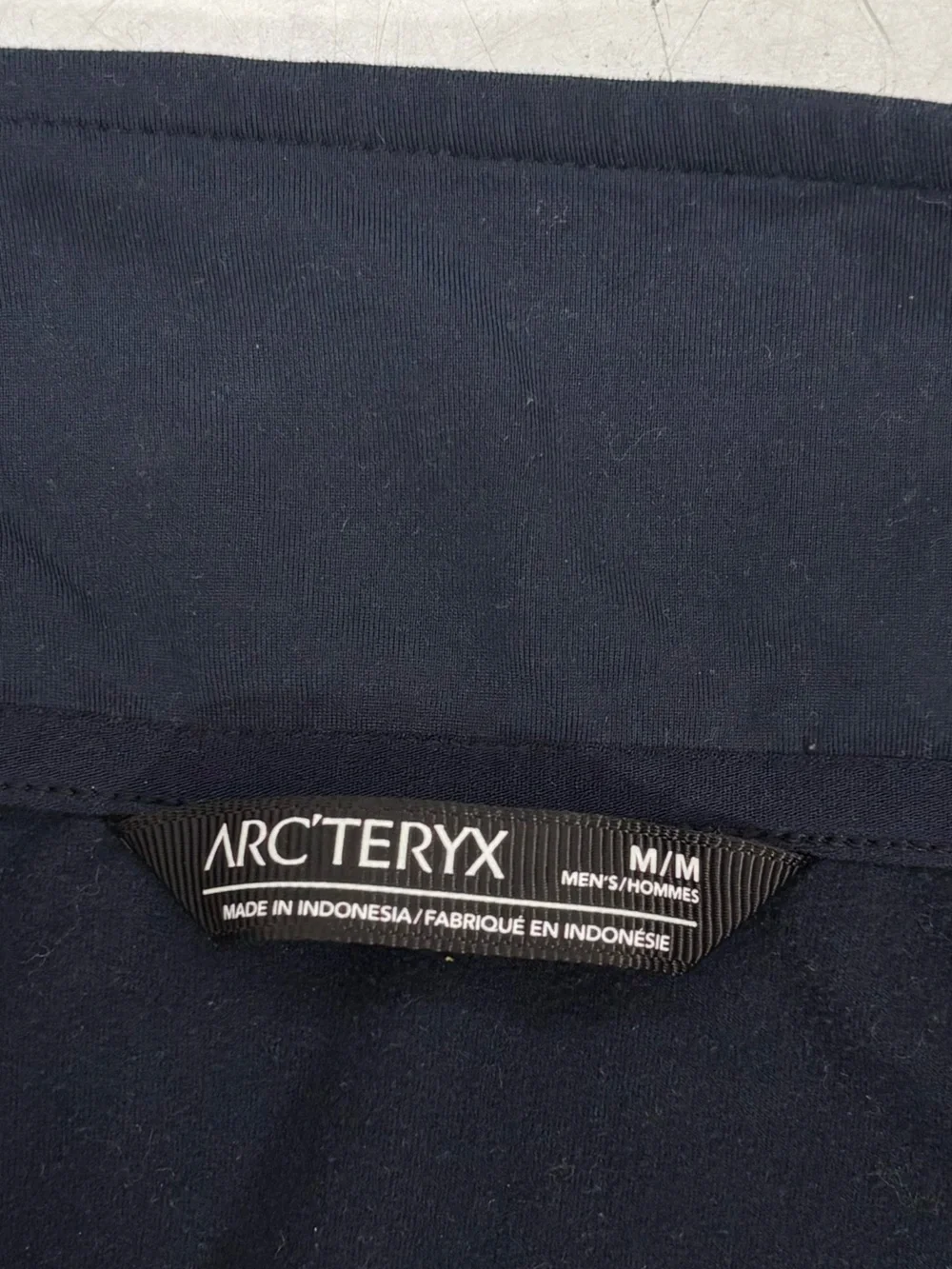 Arc’Teryx Men’s Medium Navy Blue Kyanite LT Jacket Full Zip Outdoor Gorpcore